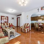 3 Bedroom Gorgeous Apartment In Pula